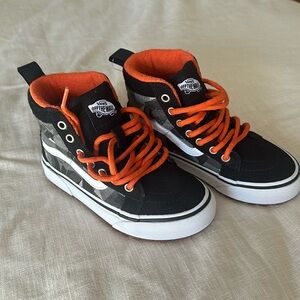 Boys Vans “Off the Wall”